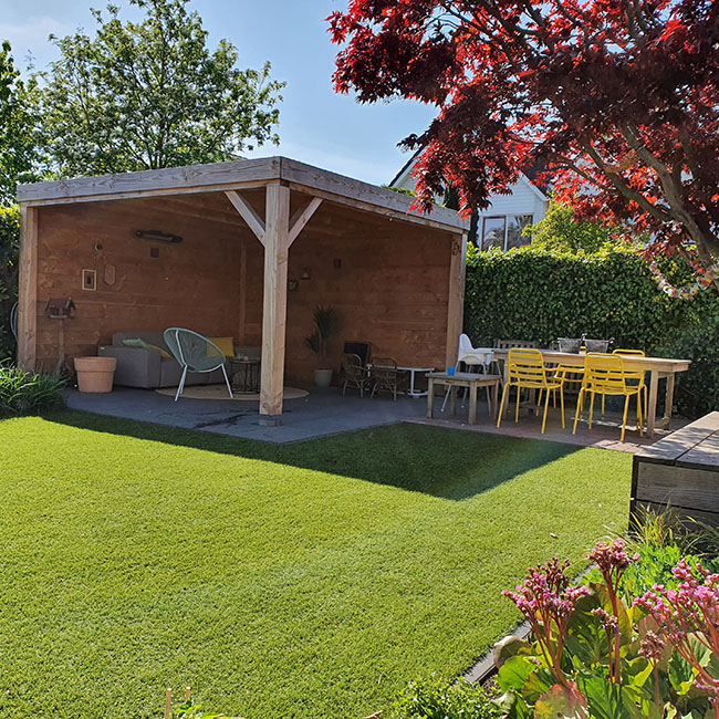 Kunstgras in tuin putten